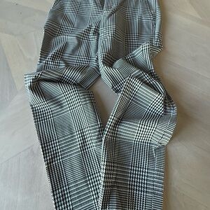 Banana Republic Women’s Houndstooth Pants